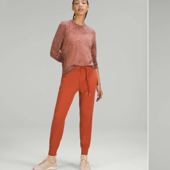 Lululemon Athletica Rust Long Sleeve Tee - Picture 3 of 6